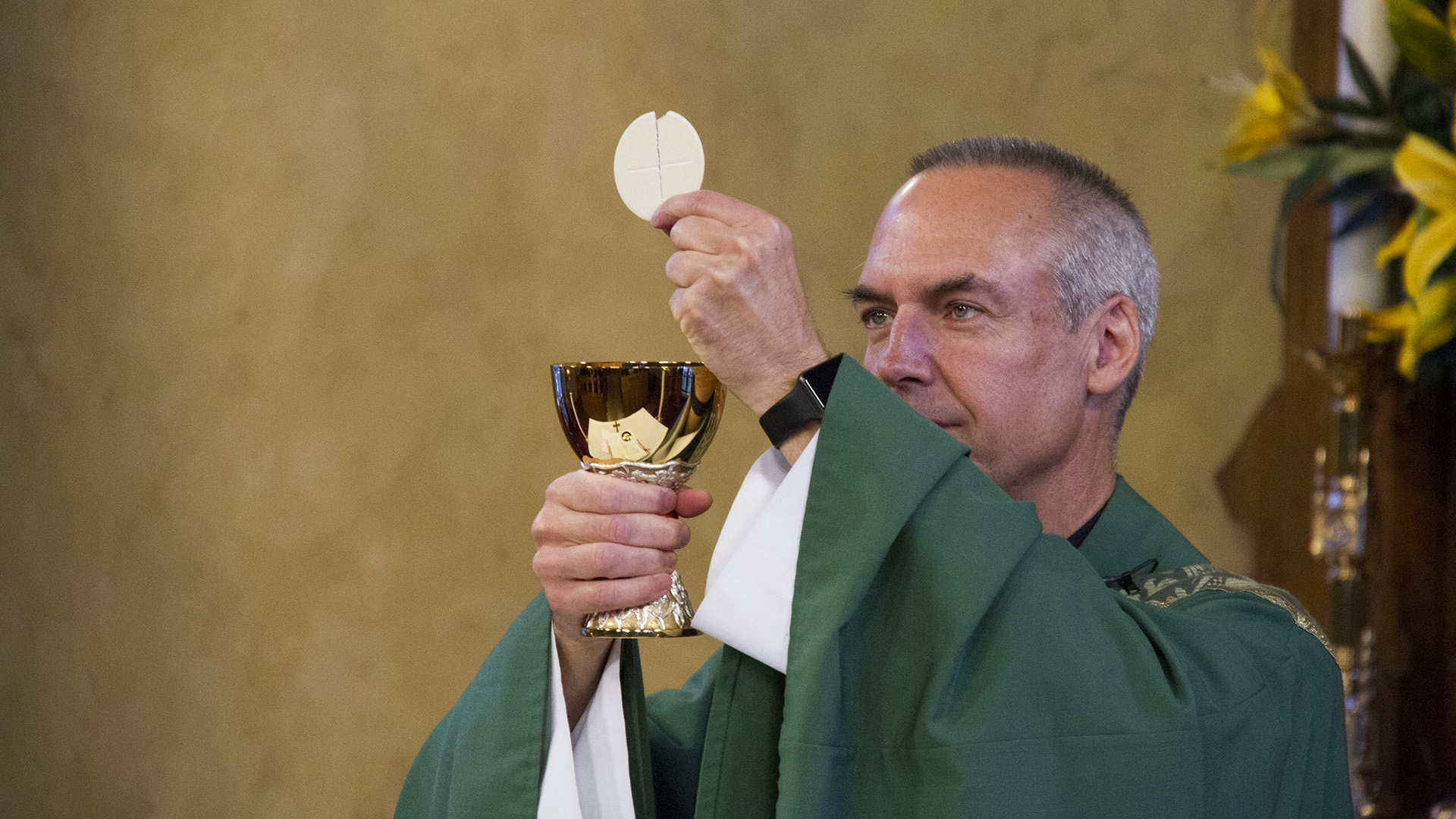 Pray Mass with CatholicTV daily